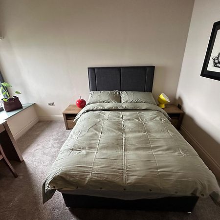 Westways House Hotel Коб Екстериор снимка