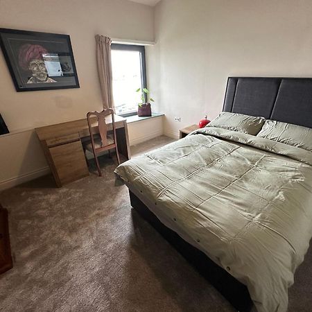 Westways House Hotel Коб Екстериор снимка