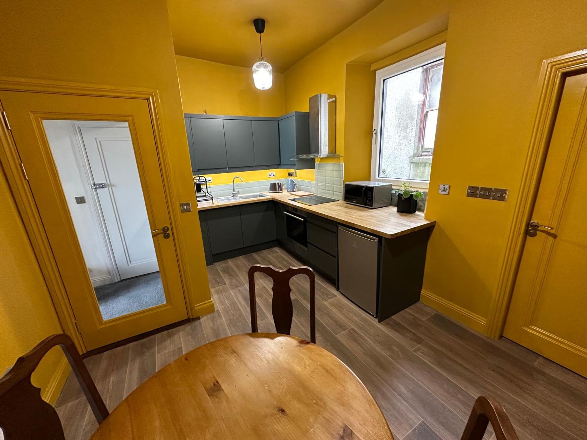 Westways House Hotel Коб Екстериор снимка