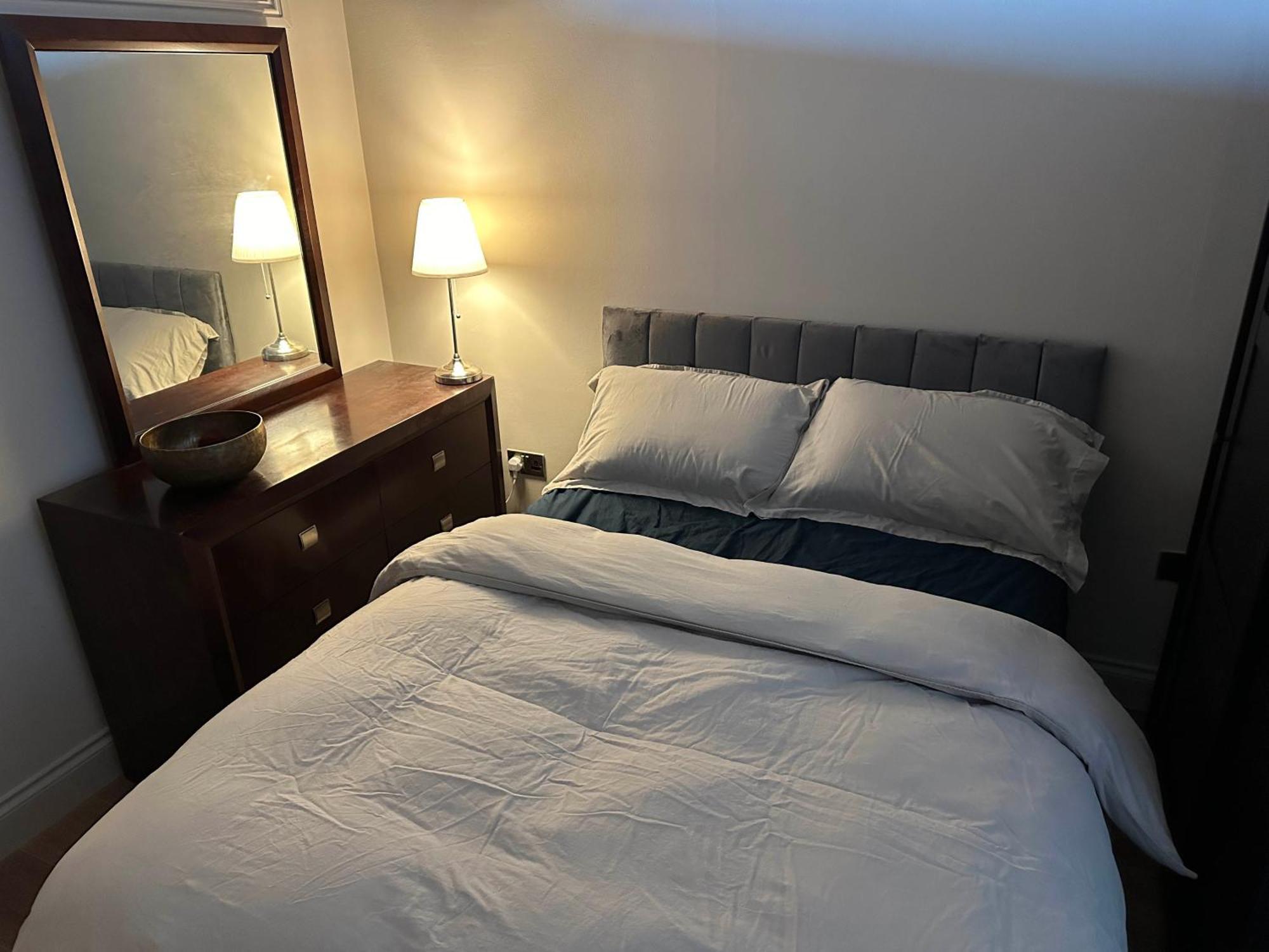 Westways House Hotel Коб Екстериор снимка
