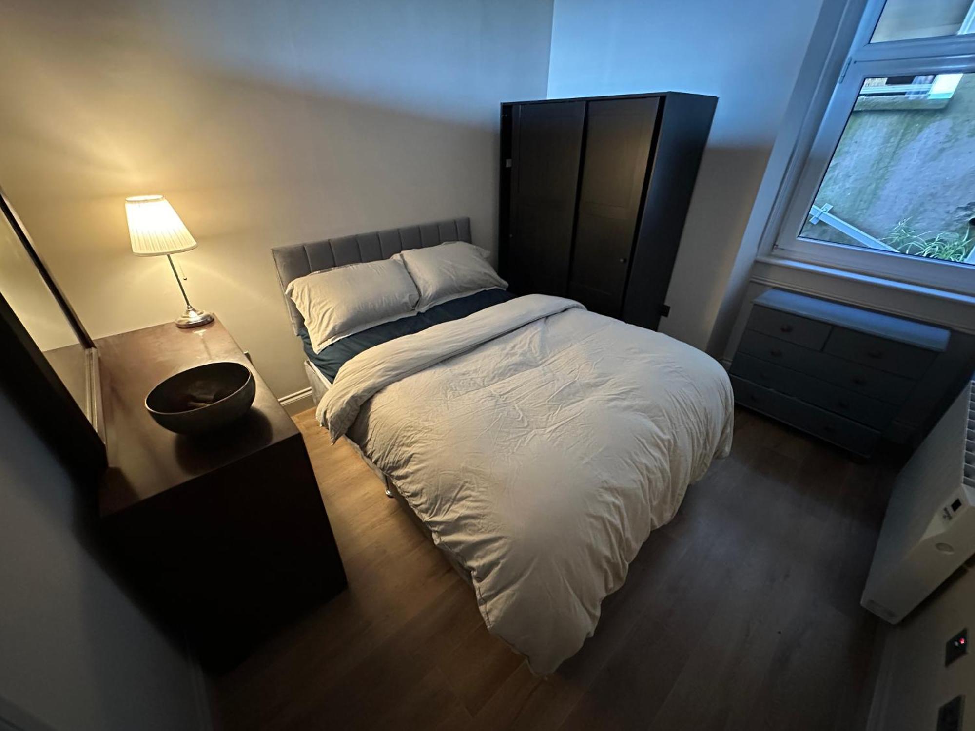 Westways House Hotel Коб Екстериор снимка