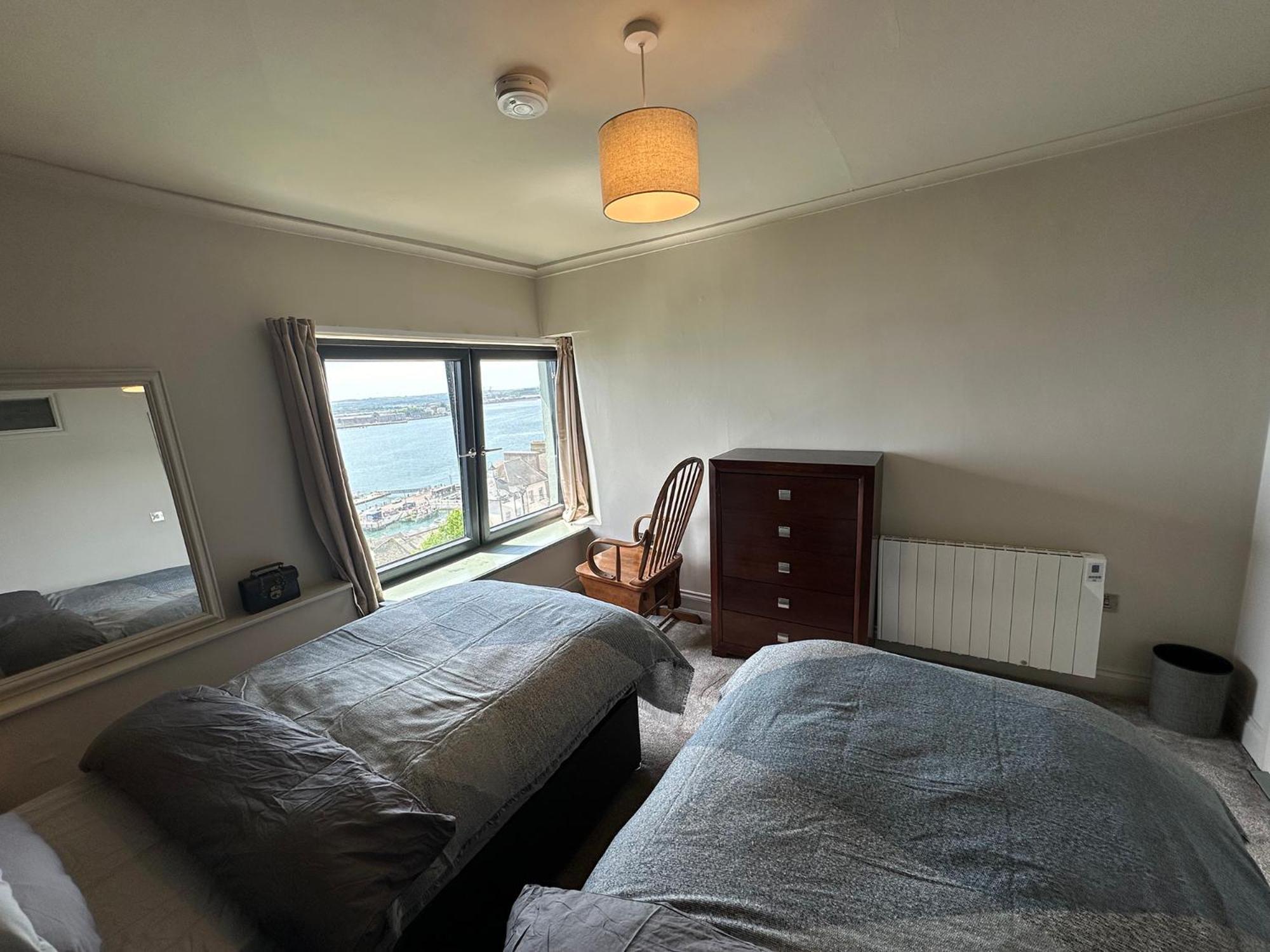 Westways House Hotel Коб Екстериор снимка