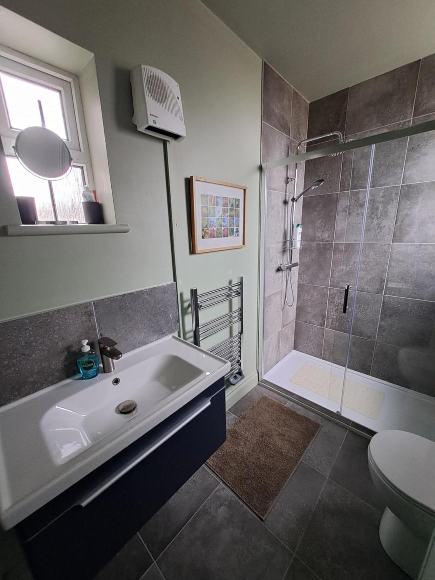 Westways House Hotel Коб Екстериор снимка